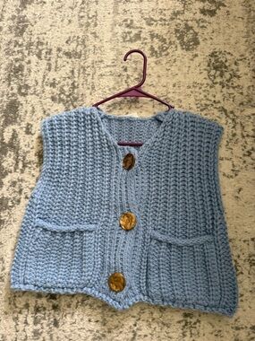 Women’s Blue Knit Sweater Vest Top size small NWT